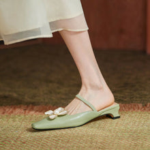 Load image into Gallery viewer, White/Green Square Toe Slippers
