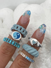 Load image into Gallery viewer, Winter Wonderland Ring
